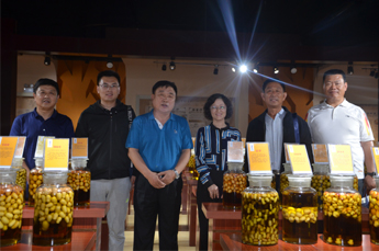 乐陵市挂职副市长黄敏一行莅临恒运能源集团 旗下农业产业百枣纲目(集团)调研