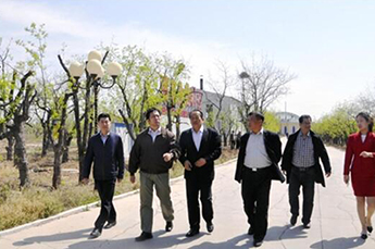 山东省饮料行业协会理事长苏理一行人到山东百枣纲目(集团)参观考察