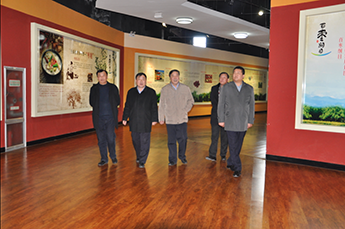 中国国际经济技术交流中心南南合作处处长赵永利一行 莅临恒运能源集团农业产业百枣纲目(集团)考察调研