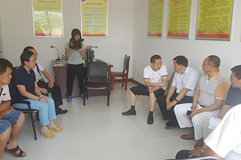 山东省委常委、省秘书长高贤德一行莅临乐陵市调研考察精准扶贫工作恒运能源集团董事局主席李长云陪同调研