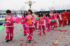 庆元宵佳节 展恒运风采