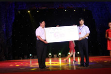 让慈善情系天下 愿爱心福满人间——恒运能源集团携手长江商学院共襄善举 为乐陵市捐赠修建座人行天桥