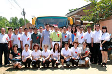 恒运能源集团赠予北王庄子村校车